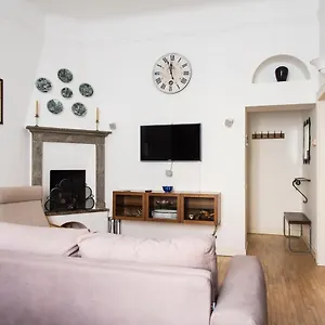Youhosty - Coni Zugna G 12 Milano